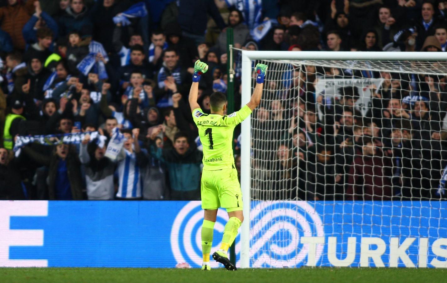 Las mejores imágenes del derbi entre la Real Sociedad y el Athletic en Anoeta. 