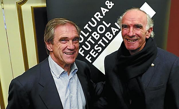 Arconada y José Ángel Iribar, antes de la charla. 