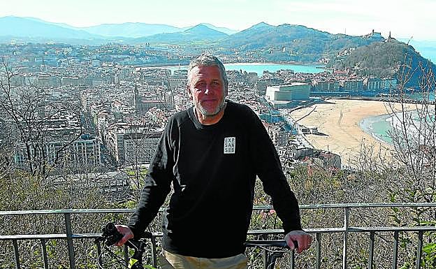 Herramienta de trabajo. Una bici de montaña puede acompañar en una excursión turística. 