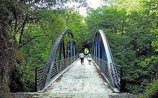 La Vía Verde del Urola completará sus 36 kilómetros con el tramo Iraeta-Narrondo