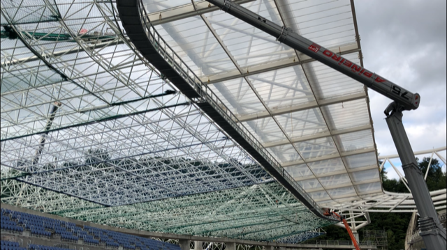 Instantánea captada durante la instalación de la malla espacial en agosto de 2018.