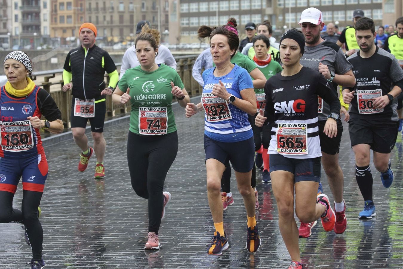 Lluvia, frío y triunfos muy reñidos en los 10 kilómetros de la Gimnástica de Ulía 