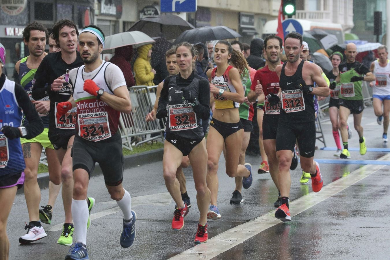 Lluvia, frío y triunfos muy reñidos en los 10 kilómetros de la Gimnástica de Ulía 