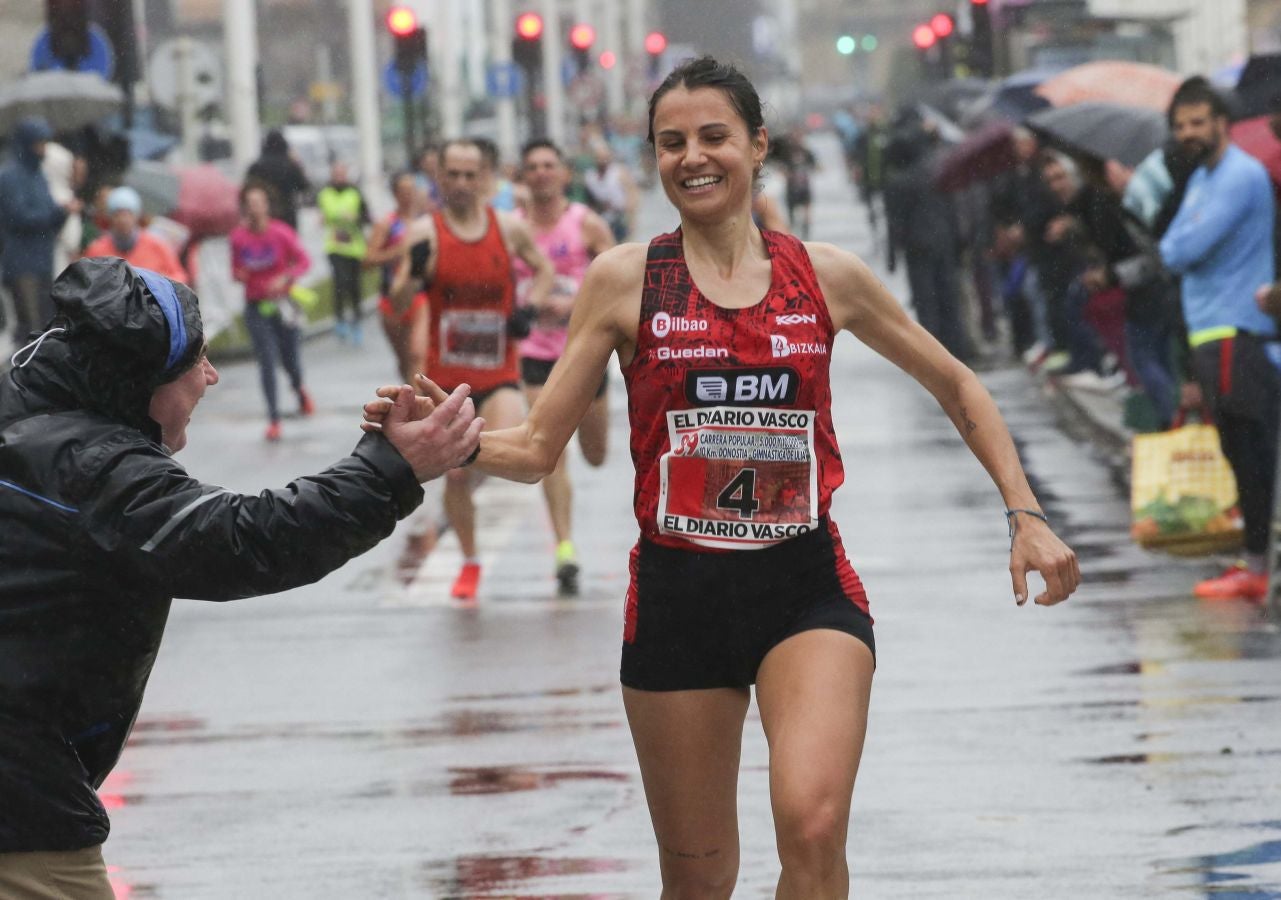 Lluvia, frío y triunfos muy reñidos en los 10 kilómetros de la Gimnástica de Ulía 