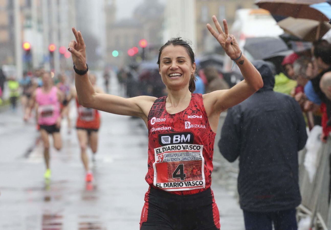 Lluvia, frío y triunfos muy reñidos en los 10 kilómetros de la Gimnástica de Ulía 