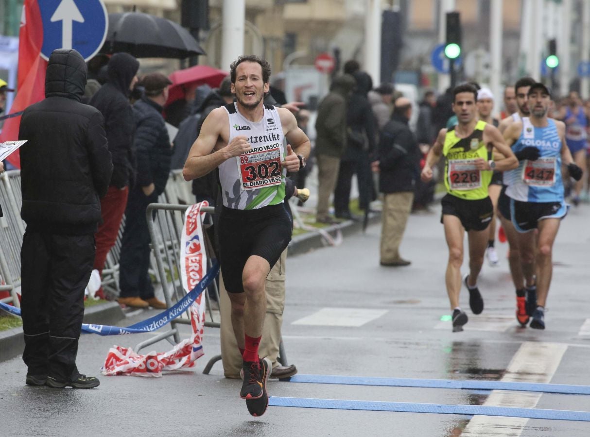 Lluvia, frío y triunfos muy reñidos en los 10 kilómetros de la Gimnástica de Ulía 
