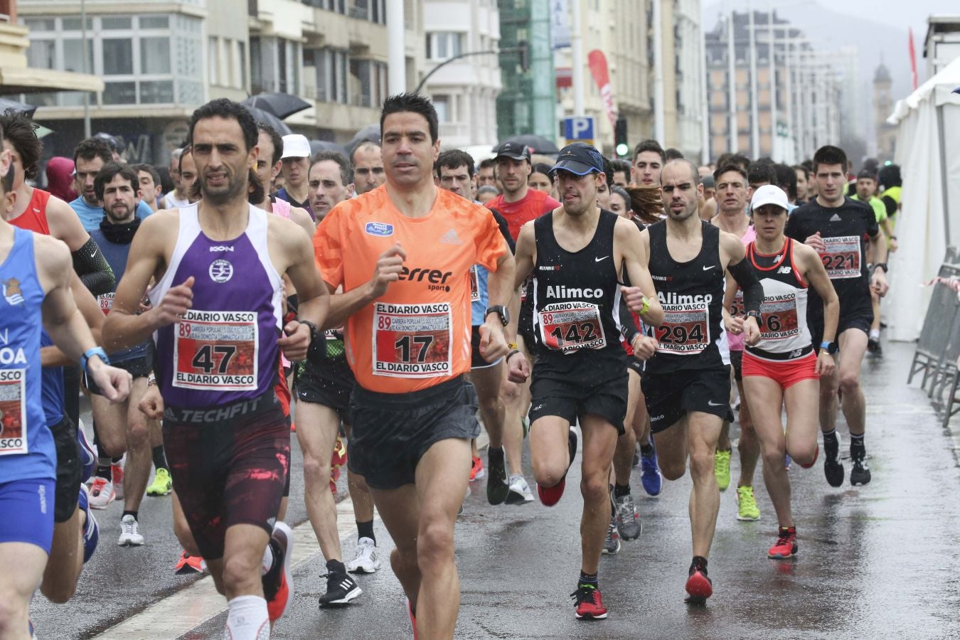 Lluvia, frío y triunfos muy reñidos en los 10 kilómetros de la Gimnástica de Ulía 