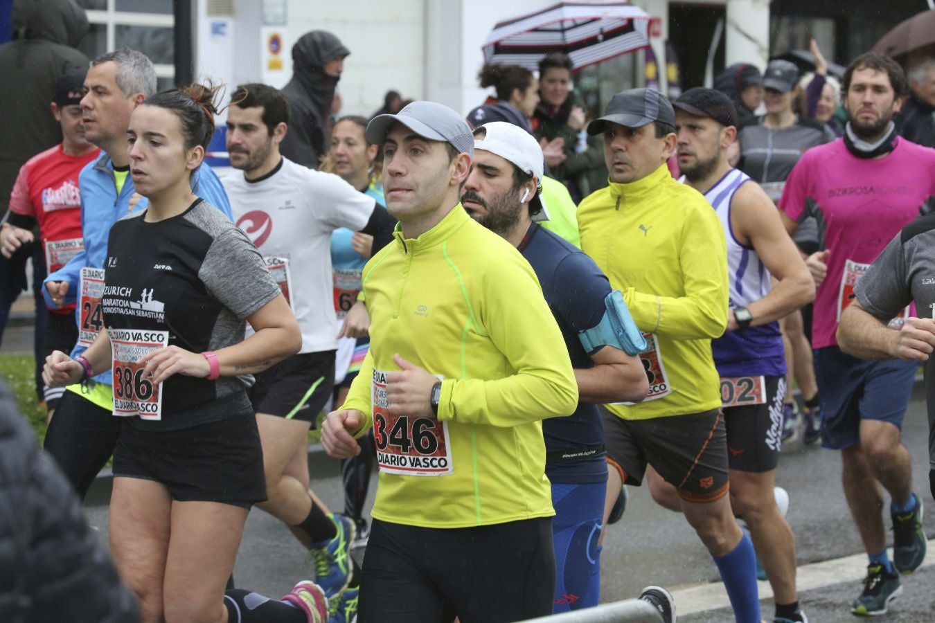 Lluvia, frío y triunfos muy reñidos en los 10 kilómetros de la Gimnástica de Ulía 