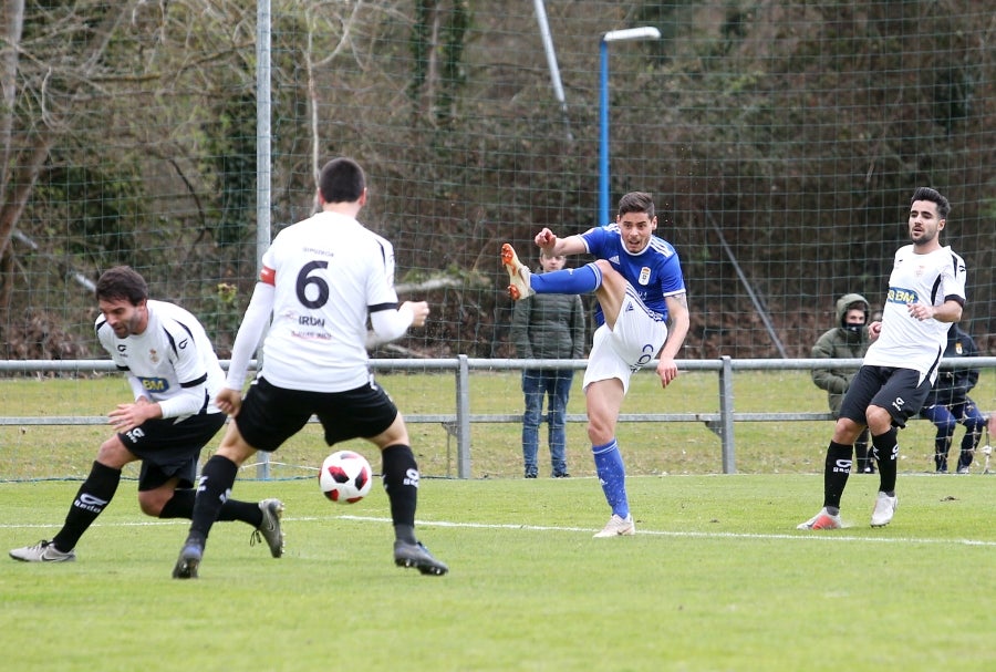 El Real Unión empata ante el Oviedo con un gol de Mikel Obregozo. 