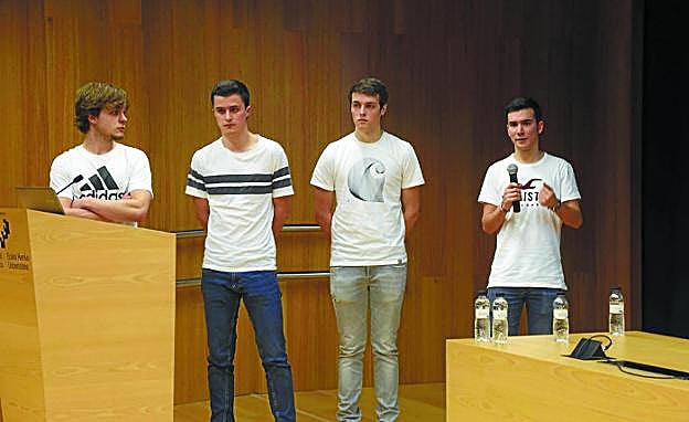 En 2018. Uno de los grupos finalistas defiende su proyecto el año pasado.