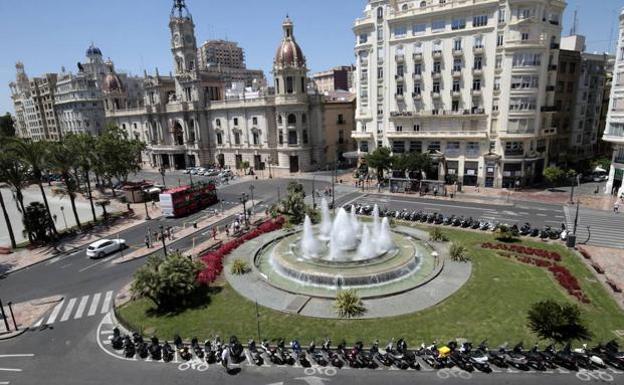 Plaza del Ayuntamiento, Valencia.
