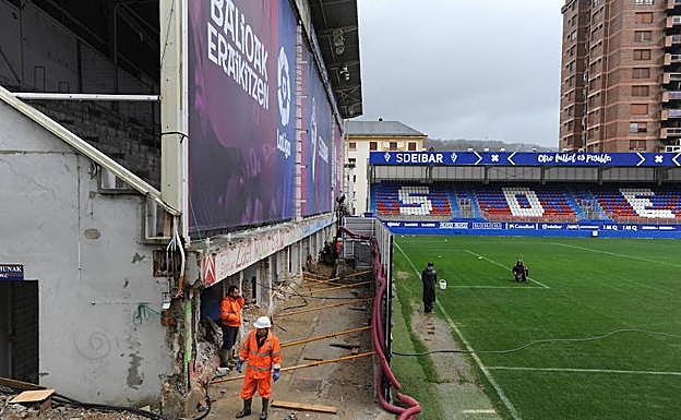 Las obras en el estadio de Ipurua.