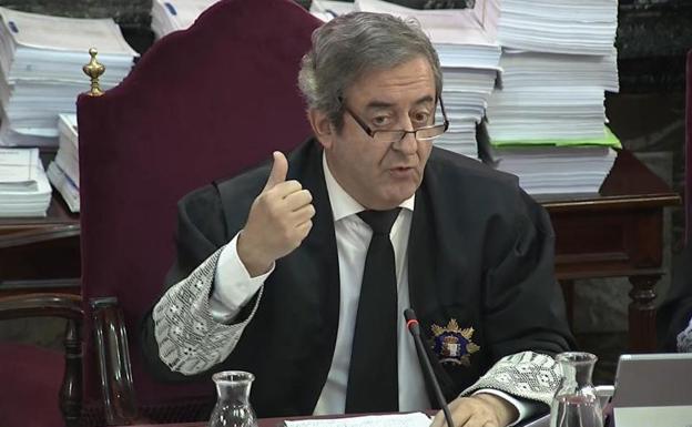 El fiscal Javier Zaragoza durante la segunda jornada del juicio del 'procés'.