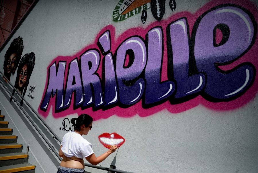 'Marielle vive' es el lema inscrito sobre la gran escalera de cemento que en Sao Paulo lleva el nombre de la concejala Marielle Franco, una obra homenaje que continúa la batalla que ella lideró hasta que fue asesinada, hace ya once meses: la lucha de mujeres negras y lesbianas por ser visibles. 