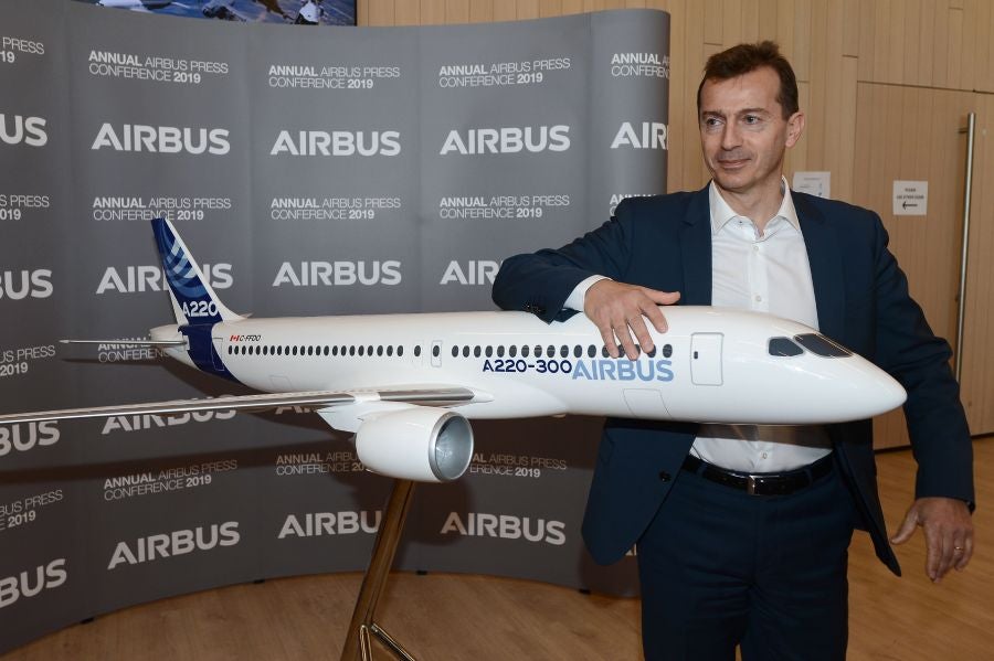 Fin de trayecto para el superjumbo de Airbus. El último A380 será entregado en 2021. A partir de ahí, la compañía europea dejará de fabricar este gigante de los cielos, un modelo que nunca llegó a despegar económicamente. 