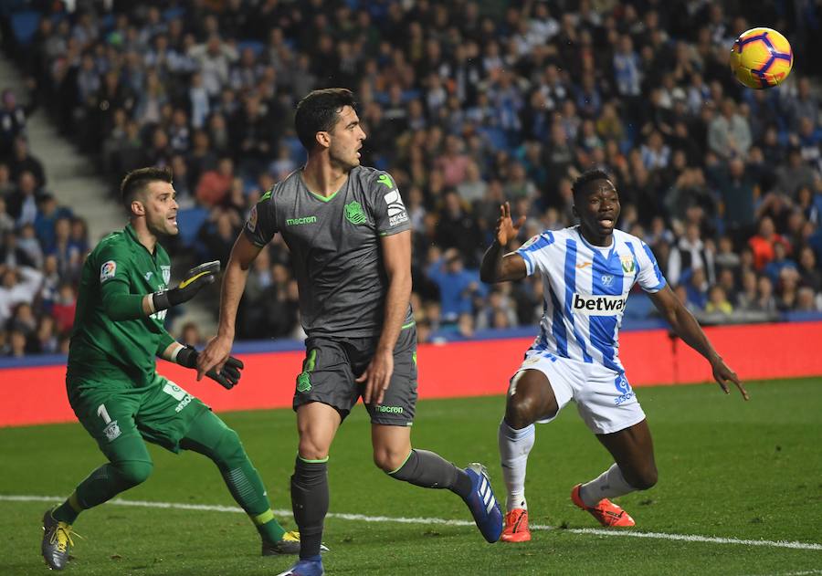 Las fotos más espectáculares del encuentro disputado en Anoeta entre Real Sociedad (esta vez con la segunda equipación) y el Leganés.