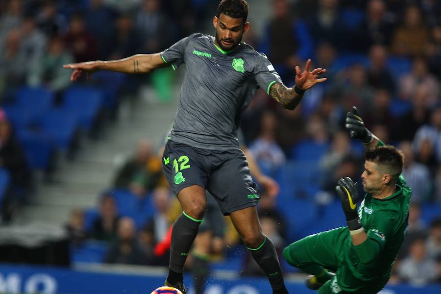 Las fotos más espectáculares del encuentro disputado en Anoeta entre Real Sociedad (esta vez con la segunda equipación) y el Leganés.