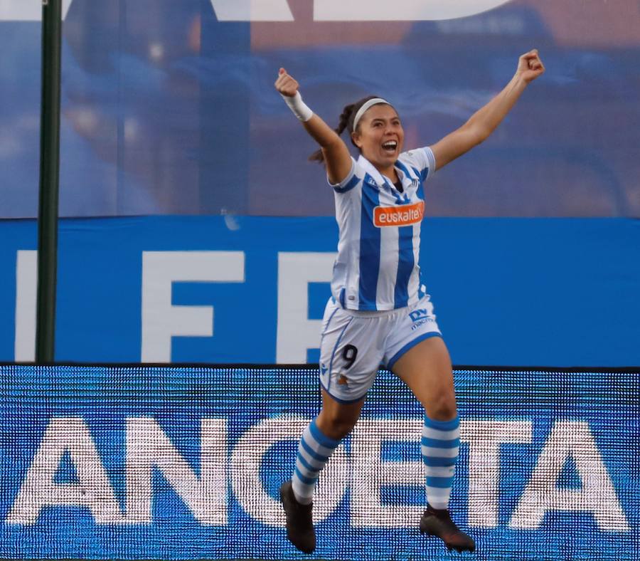 Las mejores imágenes de la victoria de la Real Sociedad ante el Sevilla y que le sirve para entrar en la final de la Copa de la Reina por primera vez en su historia 