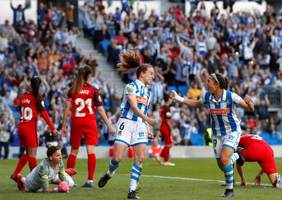 Las mejores imágenes de la victoria de la Real Sociedad ante el Sevilla y que le sirve para entrar en la final de la Copa de la Reina por primera vez en su historia 