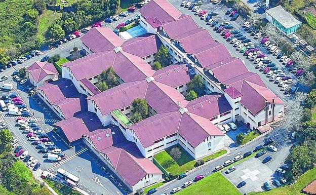 Una imagen aérea del Hospital Comarcal de Mendaro.