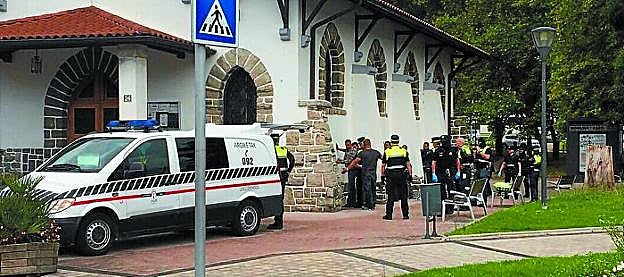 La Policía Local de Irun llevó a cabo en octubre de 2015 una operación que se saldó con una veintena de arrestados.