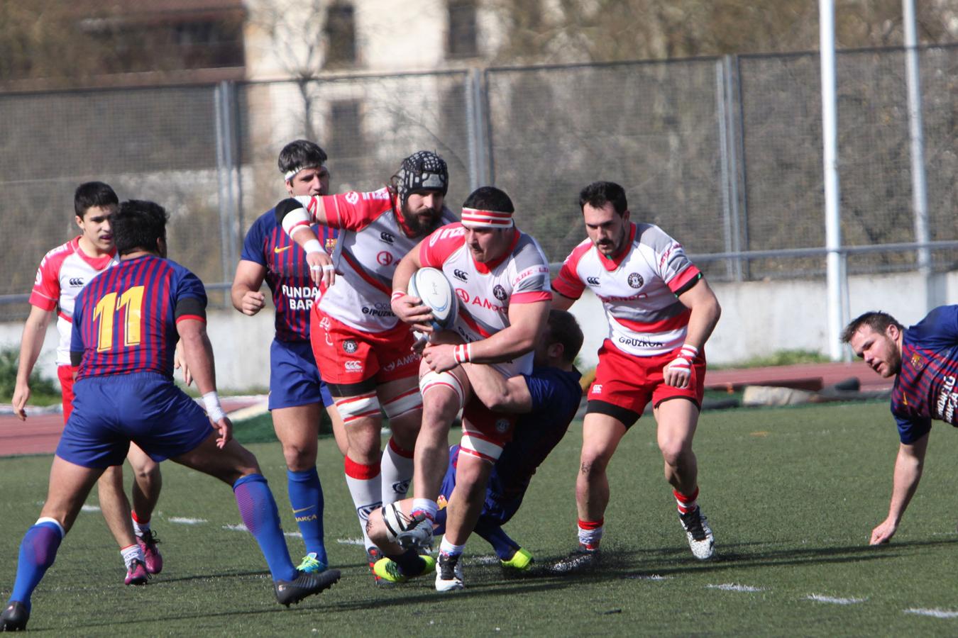 Ampo Ordizia logra una importante victoria en Altamira, 40-13, ante el Barça Rugbi y da un paso de gigante para asegurarse el play off por el título. Los ordiziarras se mostraron superiores y al final de la primera parte habían decidido ya el marcador con un contundente 26-6.