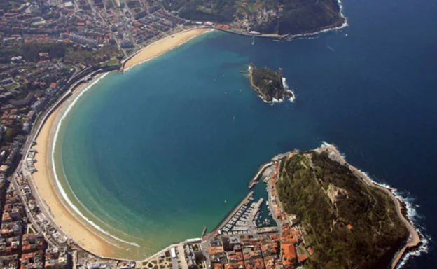 San Sebastián: La playa de La Concha cada vez gusta más a turistas de todo el mundo
