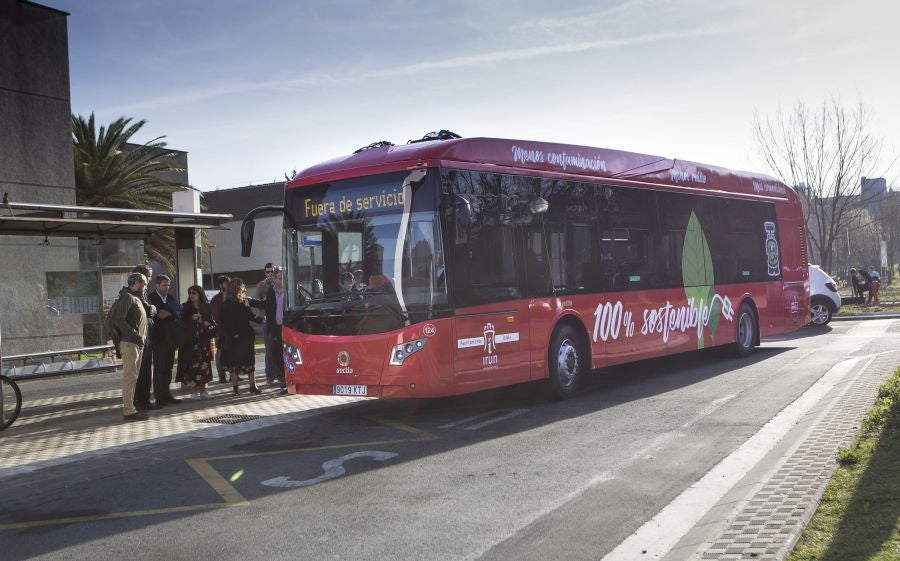Los nuevos vehículos cargan sus baterías en las cabeceras y se distinguen por una circulación silenciosa, mucho más suave y sin vibraciones