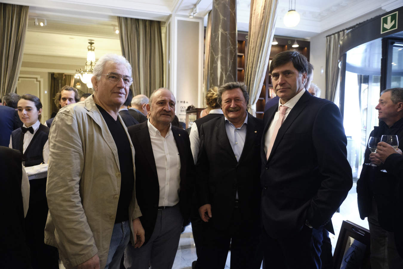 La segunda edición de los premios 'Cinco Estrellas', organizados por EL DIARIO VASCO, han tenido lugar este lunes en el Hotel Maria Cristina de la capital guipuzcoana. El principal galardón ha recaido en la figura de Antoine Griezmann, exjugador de la RealSociedad, actualmente en las filas del Atlético de Madrid y que se ha llevado el premio por su reciente título de Campeón del Mundo logrado en Rusia el verano pasado con la selección francesa y la Europa League, lograda con el Atlético de Madrid.