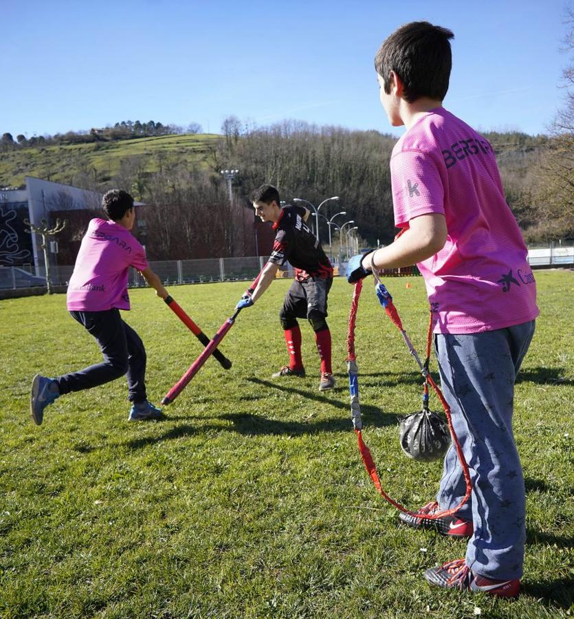 El club Arima Galduak de Eibar practica este novedoso deporte que está dando sus primeros pasos en el País Vasco
