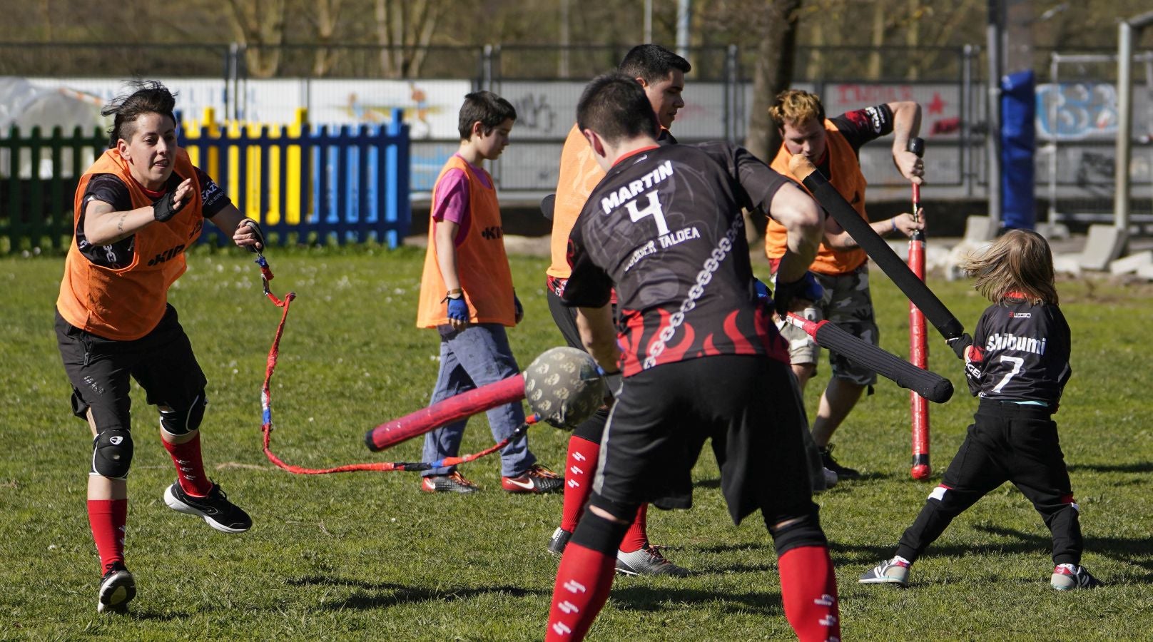 El club Arima Galduak de Eibar practica este novedoso deporte que está dando sus primeros pasos en el País Vasco