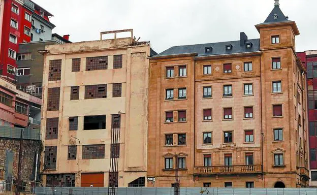Los inmuebles industriales de El Casco, en Muzategi, Paguey y Blas Etxeberria serán derribados para construir casas. 