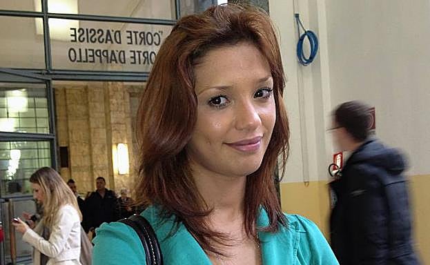 Imane Fadil, en una fotografía tomada en 2012 a su llegada al aeropuerto de Milán.
