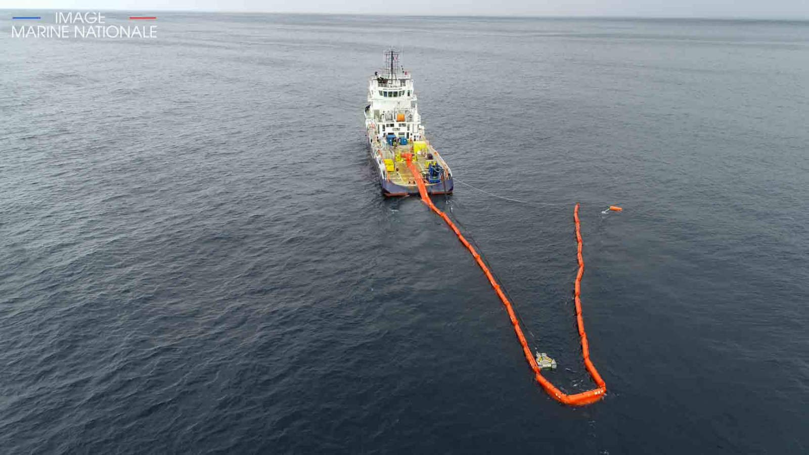 La marea contaminante se ha desplazado en los últimos días hacia Las Landas, aunque en las próximas horas podría variar su trayectoria 