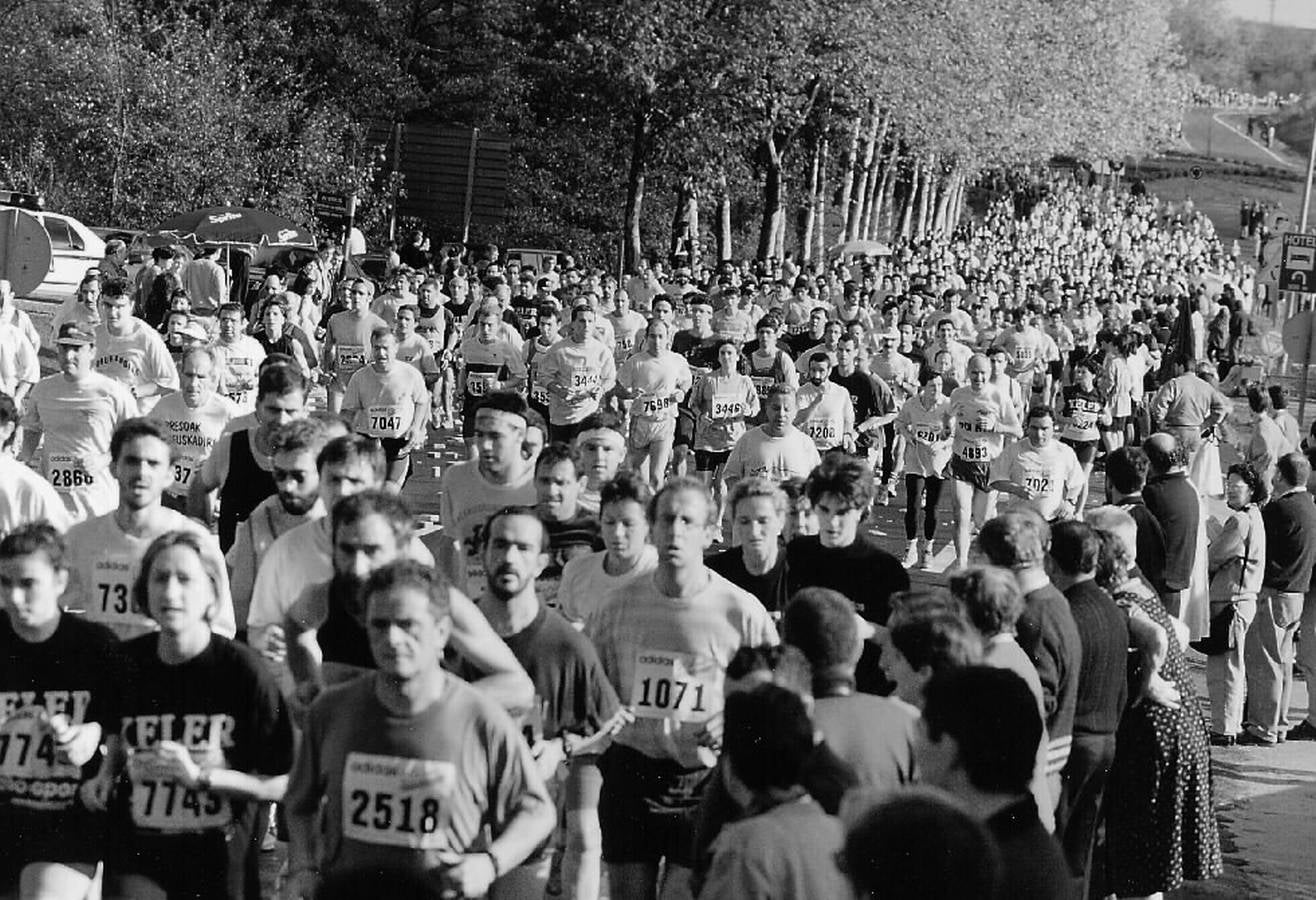 El 30 de marzo del año 1919, la Behobia-San Sebastián se disputó por primera vez. Desde entonces, la carrera ha tenido 54 ediciones en tres etapas diferentes.