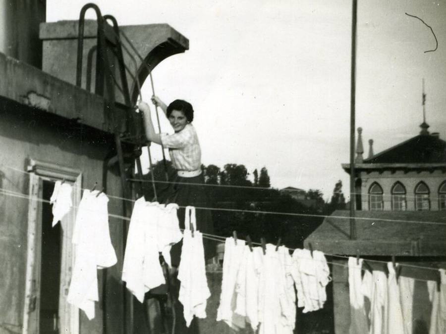 Miles de donostiarras de entre 60 y 86 años nacieron en las casas de maternidad de Aldakonea y Ategorrieta antes de que se inaugurara la actual Residencia Sanitaria Nuestra Señora de Aranzazu en 1960.