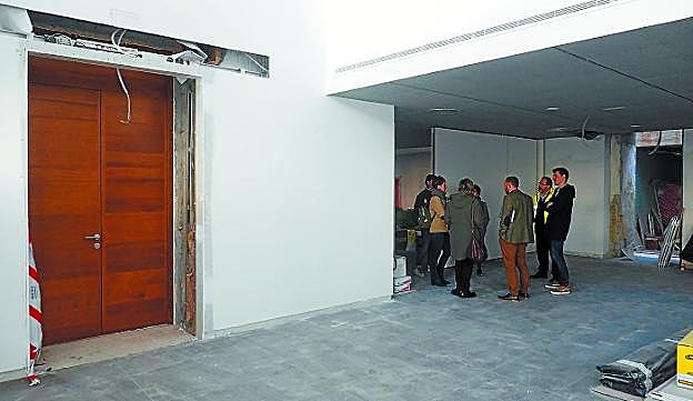 Espacio. El área destinada a la cafetería ocupa una superficie aproximada de 180 m2. 