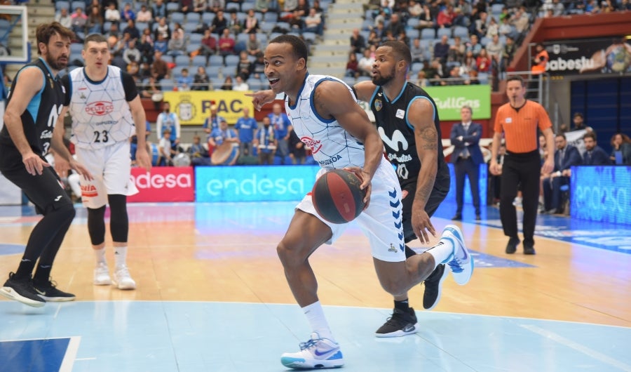 Illunbe es el escenario donde se miden estos dos equipos situados en la parte baja de la tabla. 