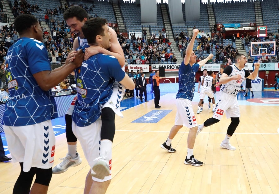Illunbe es el escenario donde se miden estos dos equipos situados en la parte baja de la tabla. 