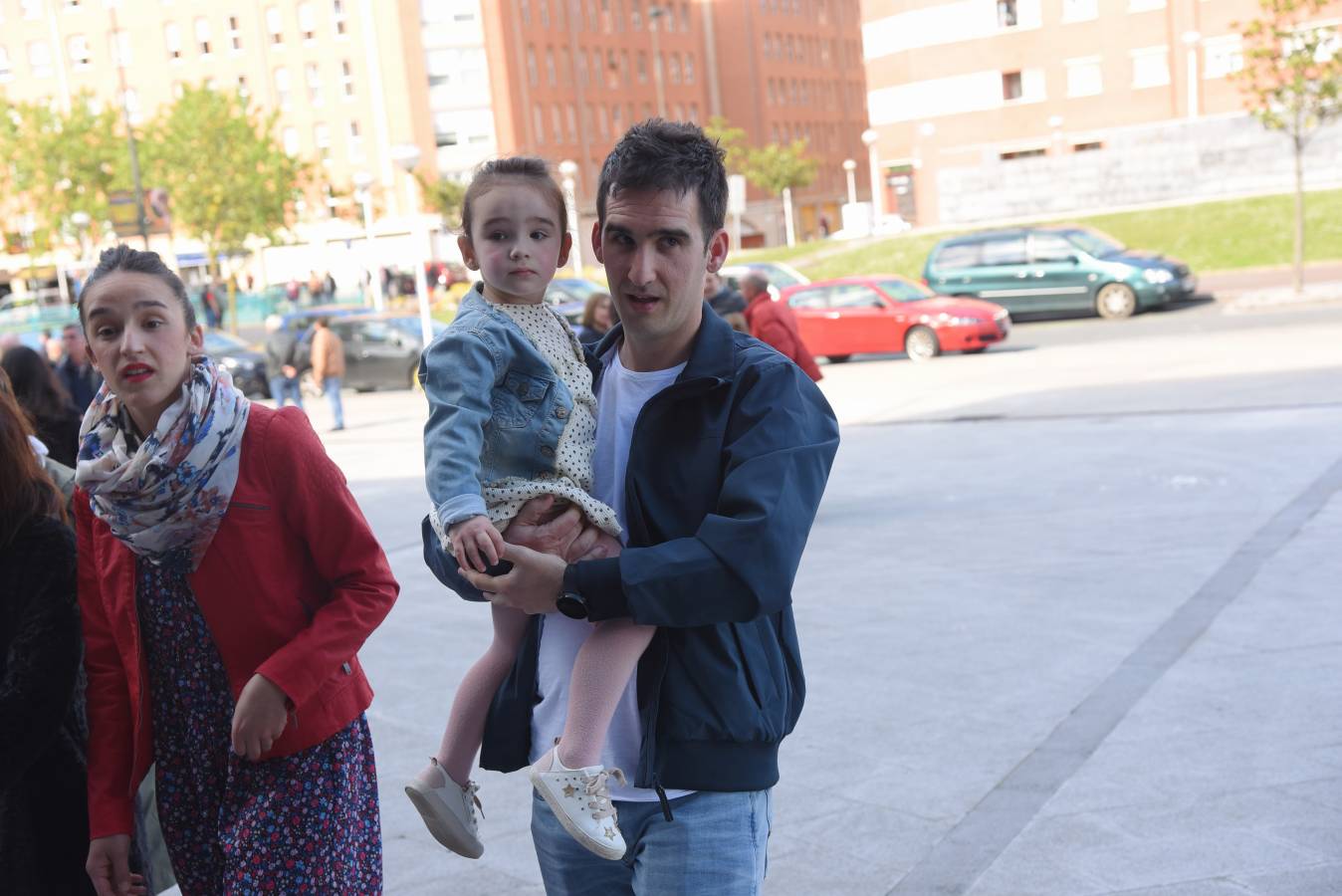 El ambiente junto al frontón era magnífico minutos antes de que arrancara la final del Campeonato de Parejas