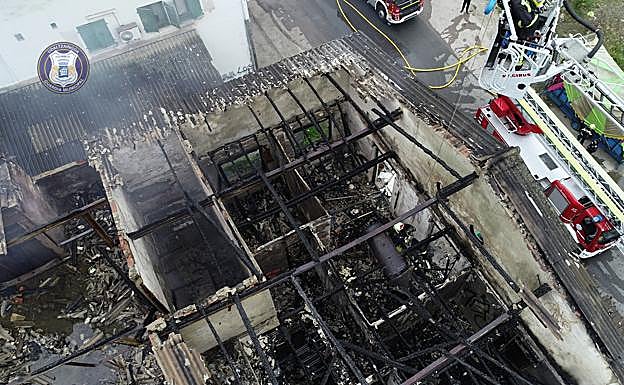 Imagen. Incendio en un edifico abandonado del Infierno