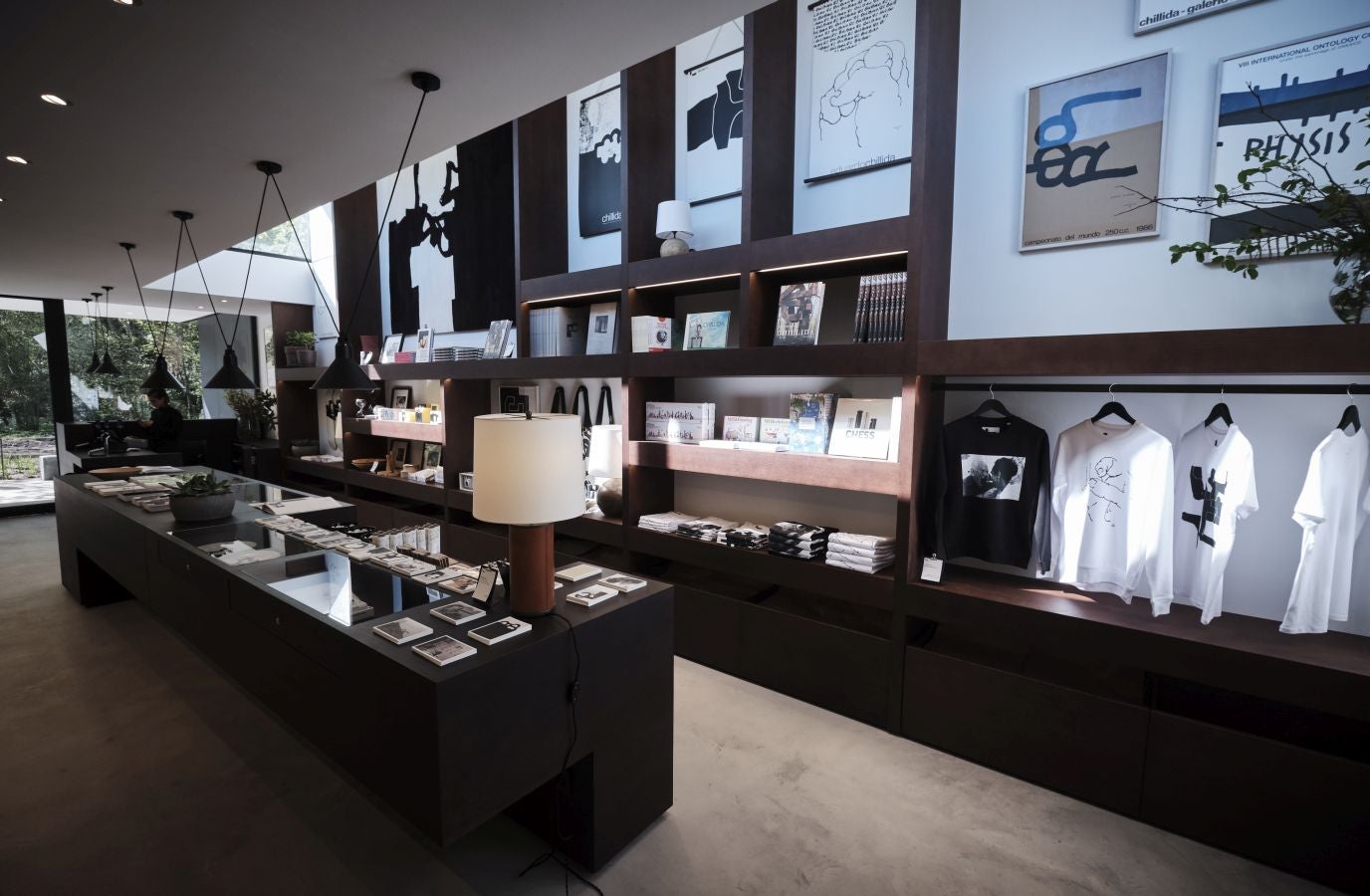 Los responsables del remodelado museo de Zabalaga presentan las nuevas instalaciones y la exposición inaugural antes de su reapertura al público