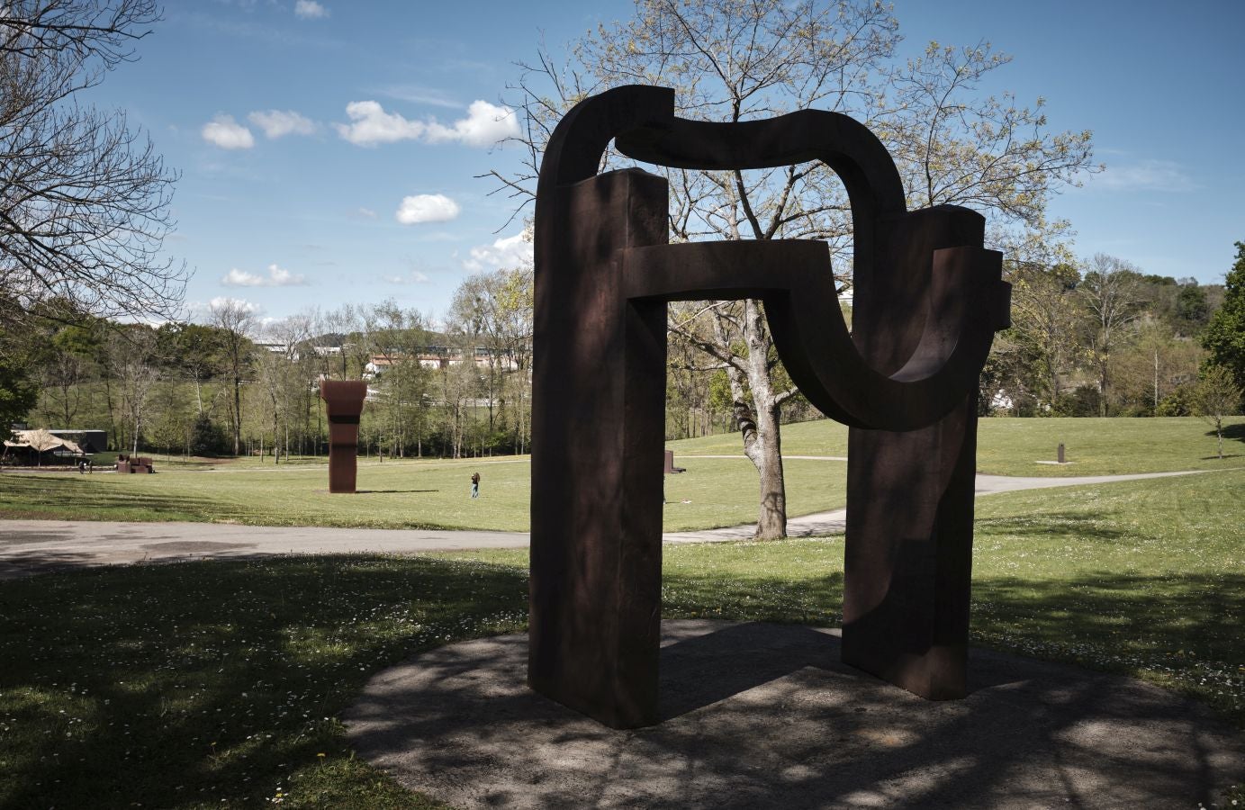 Los responsables del remodelado museo de Zabalaga presentan las nuevas instalaciones y la exposición inaugural antes de su reapertura al público