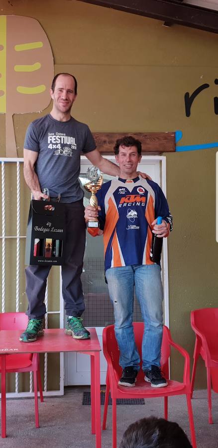 Mutrikutik goizeko 6ak aldera sartu ondoren, kostaldean zehar ibiliko da 21. Korrikaren lekukoa eskuz esku. Arratsaldean helduko da Donostiara eta bertan 42 kilometro egingo ditu auzo ezberdinetan. 