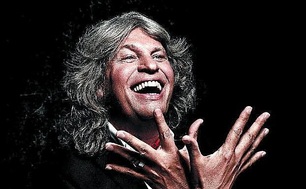 El cantaor jerezano José Merce; arriba, acompañado por el guitarrista Tomatito.