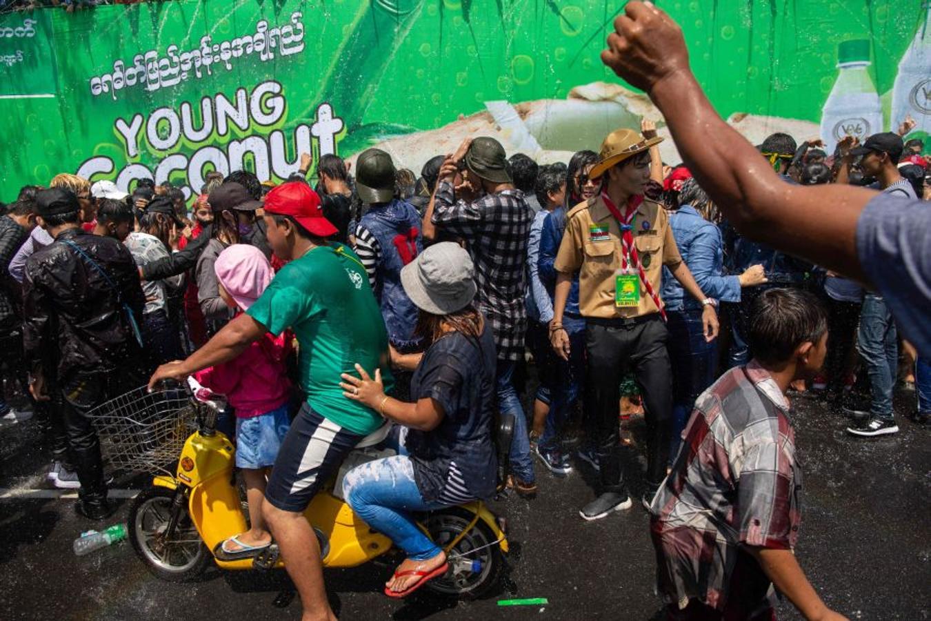 El Songkran o festival del agua, es una de las grandes festividades del budismo con la que se inicia el Año Nuevo tailandés.