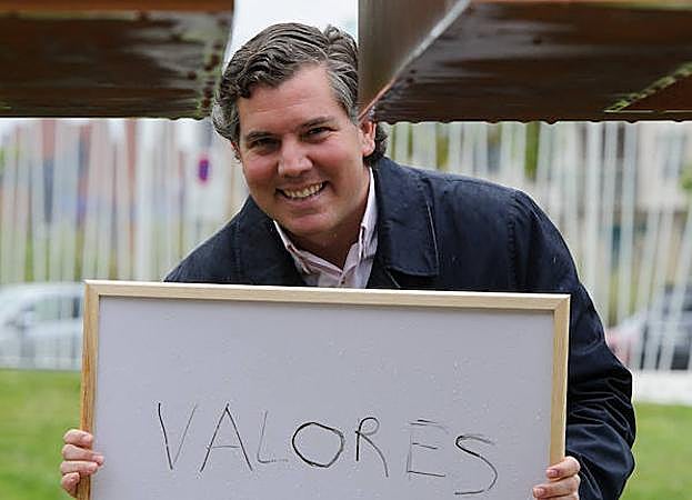 Arcauz quiere recuperar los «valores de siempre» del PP.
