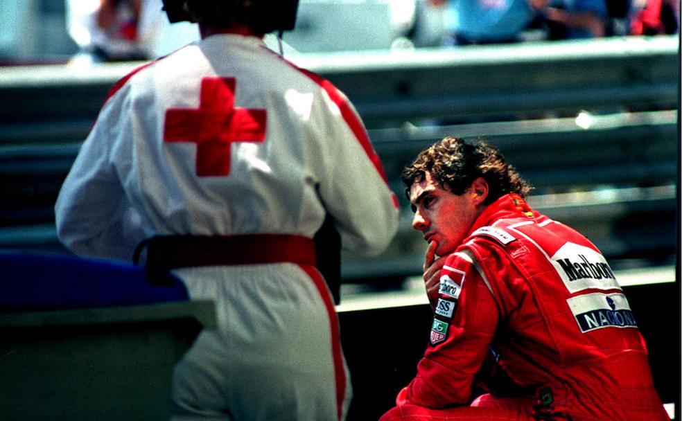 Senna, tras sufrir un accidente en el GP de Montecarlo. 