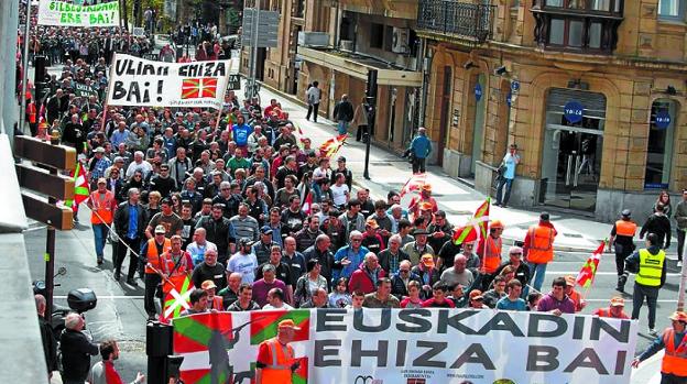 Manifestación a favor de la caza en Donostia