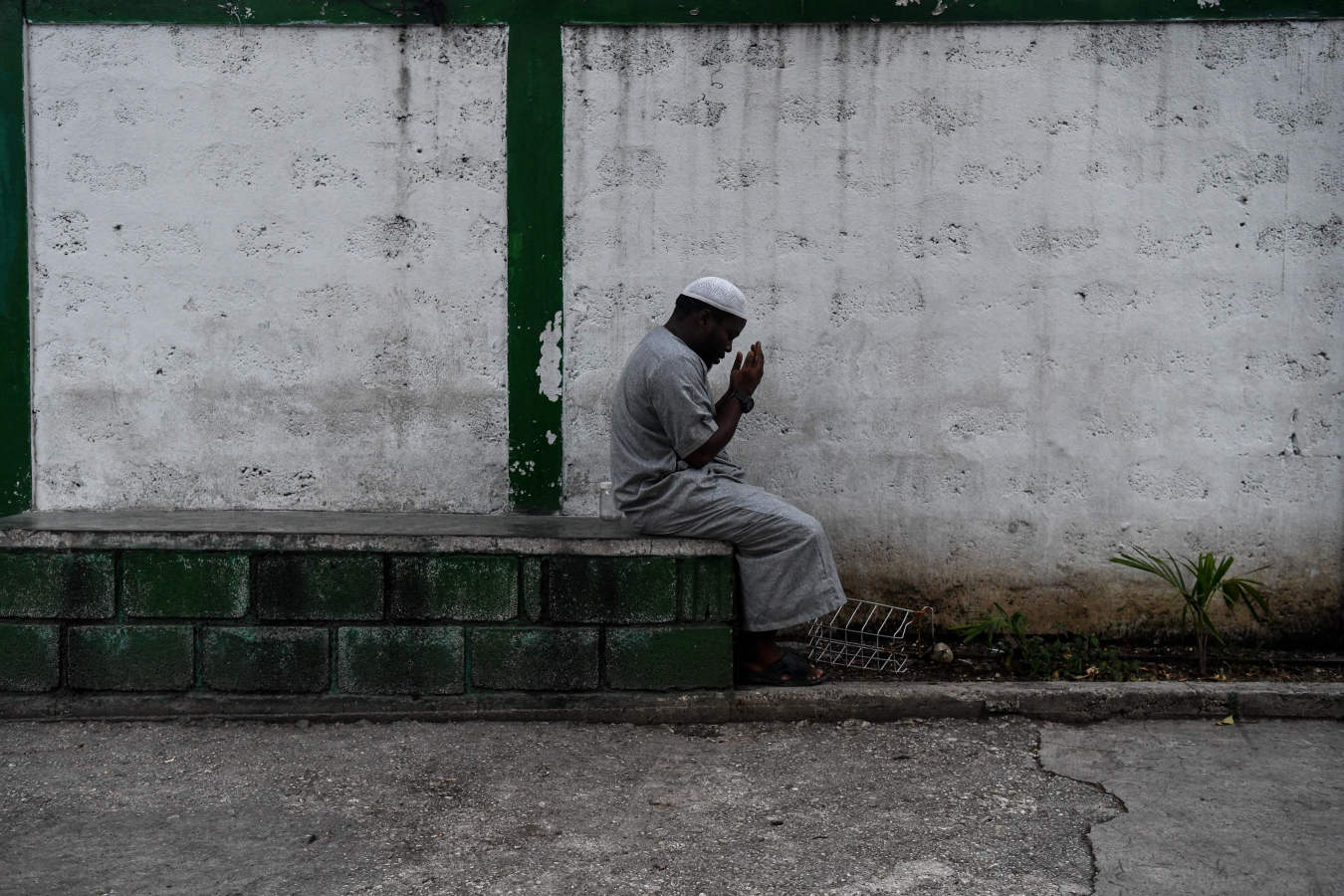 Millones de fieles de todo el mundo celebran el Ramadán, uno de los cinco pilares del islam y en el que los fieles deben abstenerse de comer, beber, fumar y mantener relaciones sexuales desde el alba hasta la puesta de sol. 